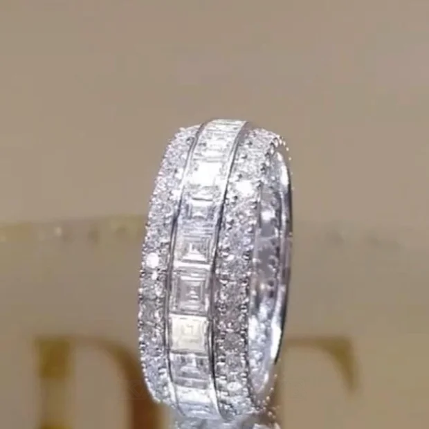 Prinzessschliff Diamantweiß Ringband aus 925er Sterlingsilber