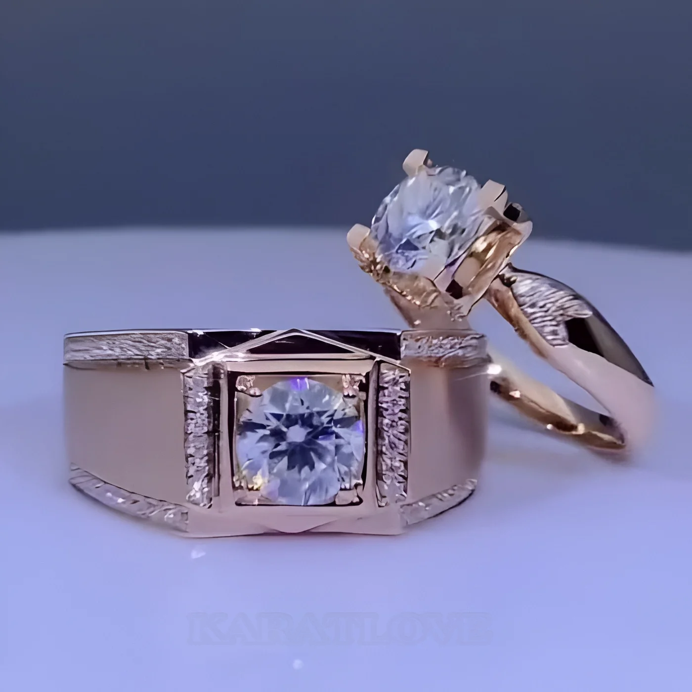 Paar-Ringe aus rosévergoldetem Sterlingsilber mit Brillantschliff-Diamant