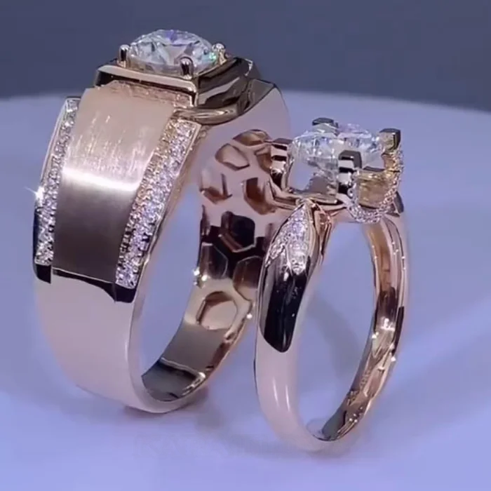 Paar-Ringe aus rosévergoldetem Sterlingsilber mit Brillantschliff-Diamant
