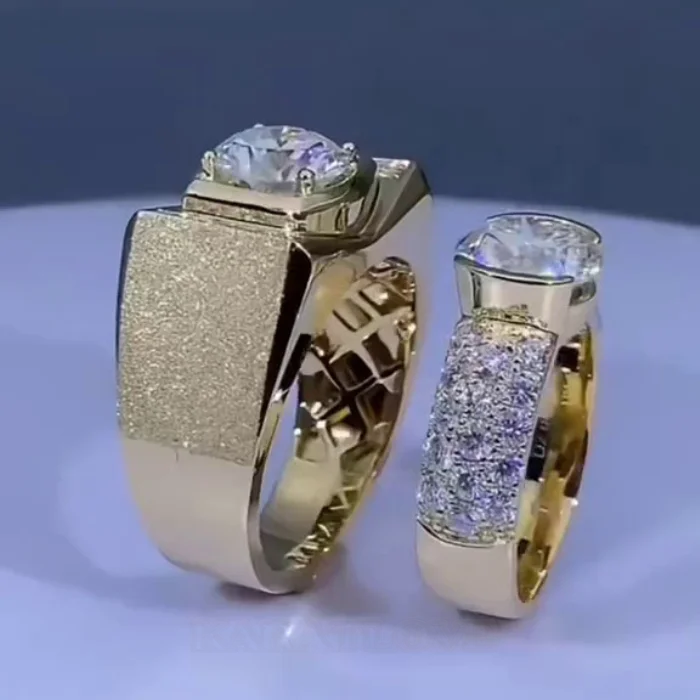 Paar-Ringe aus gelbvergoldetem Sterlingsilber mit Brillantschliff-Diamant