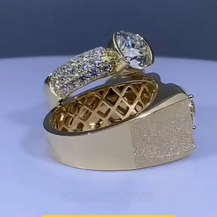 Paar-Ringe aus gelbvergoldetem Sterlingsilber mit Brillantschliff-Diamant