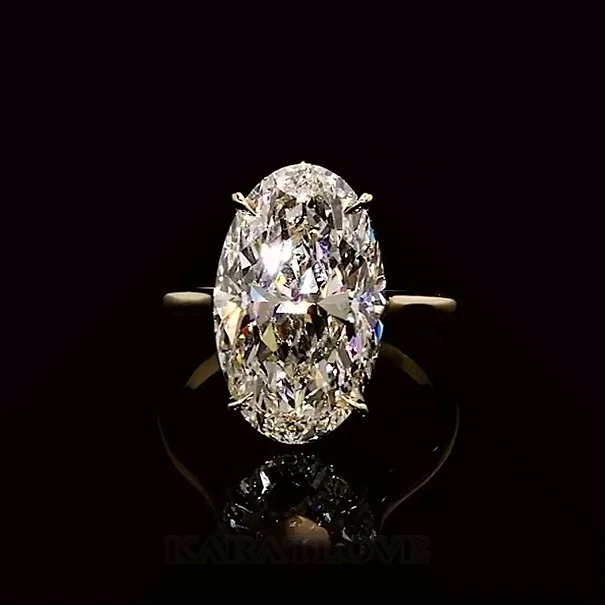Ovalschnitt Diamantweiß Gelbgold Verlobungsring aus 925er Sterlingsilber Ovalschnitt Diamantweiß Gelbgold Verlobungsring aus 925er Sterlingsilber