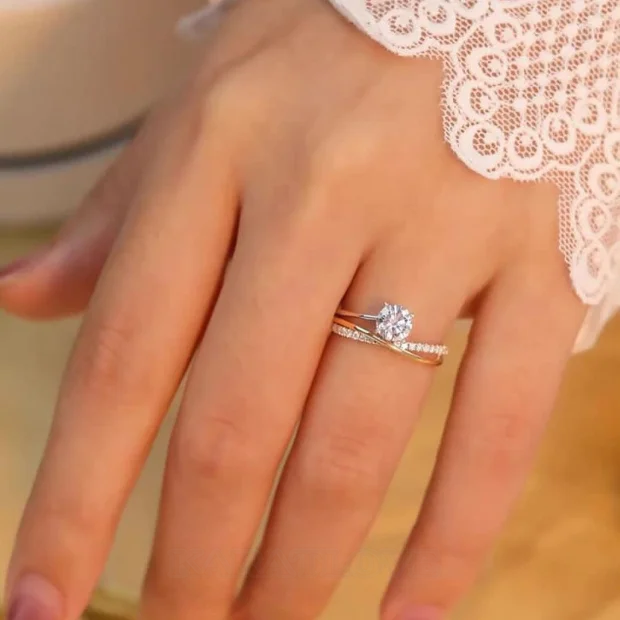 Rundschliff Diamantweiß Gelbgold Verlobungsring aus 925er Sterlingsilber