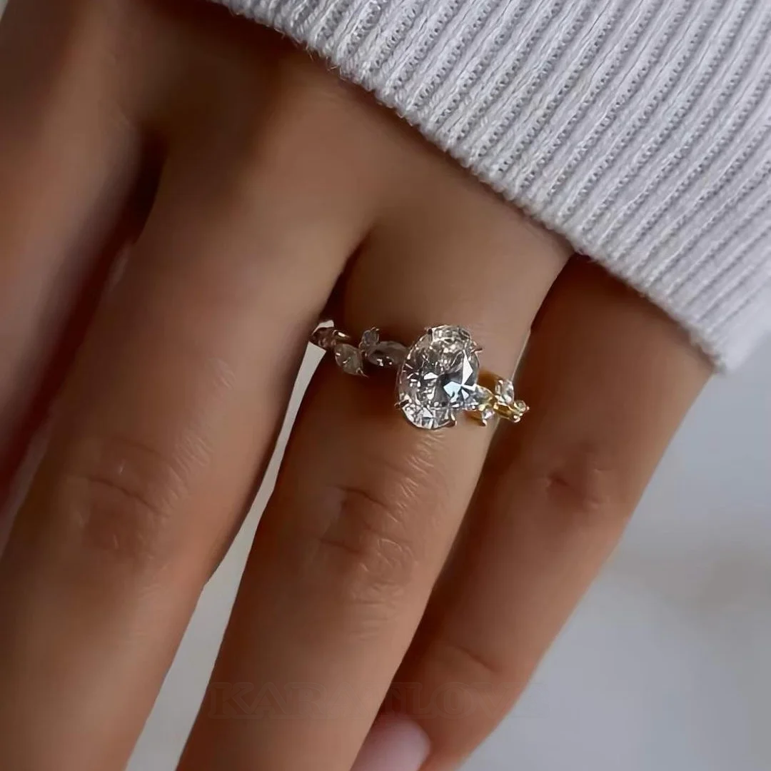 Ovalschnitt Diamantweiß Verstecktes Halo 925er Sterlingsilber Gelbgold Verlobungsring
