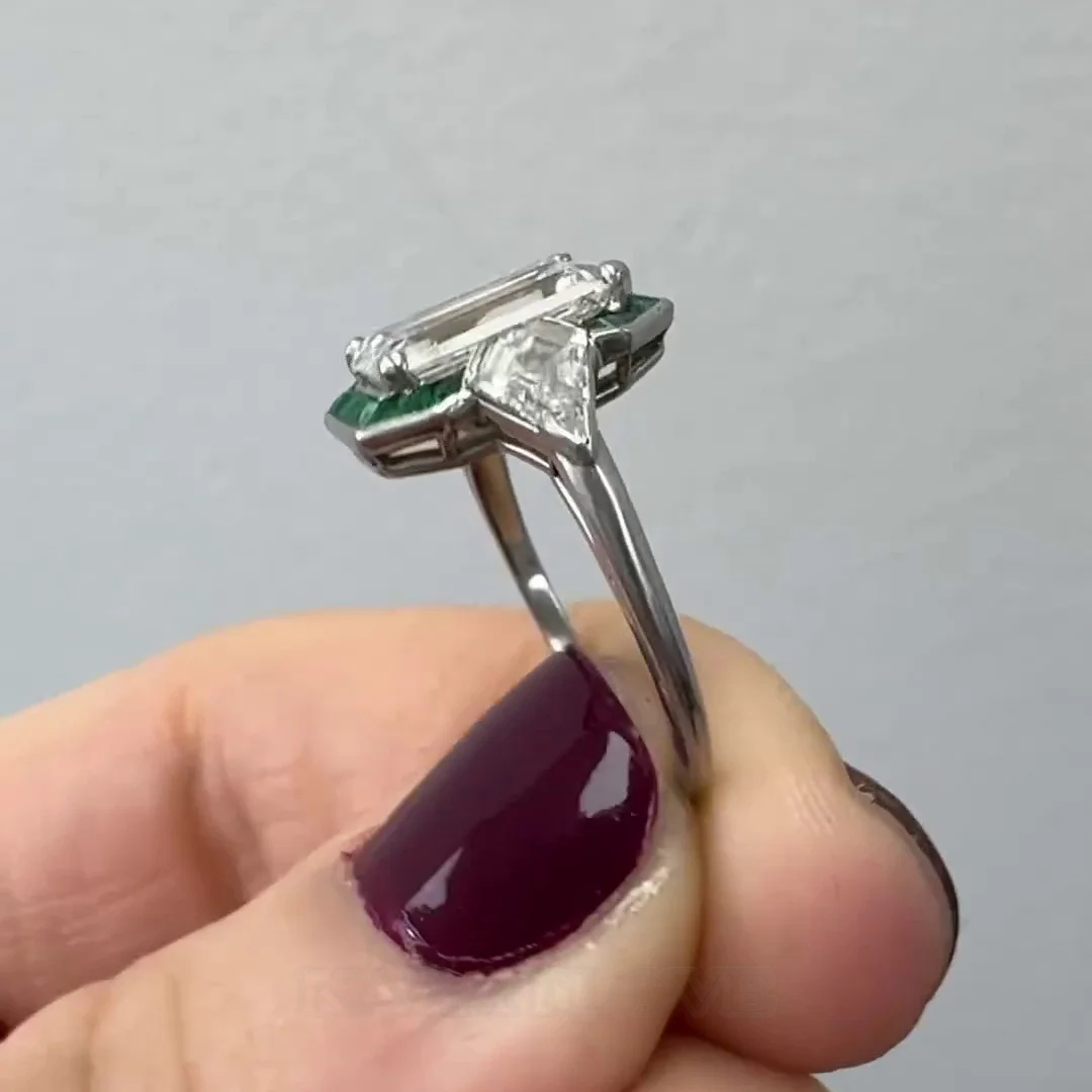 Smaragd Diamantweiß 925er Sterlingsilber Halo 3-Steine Verlobungsring