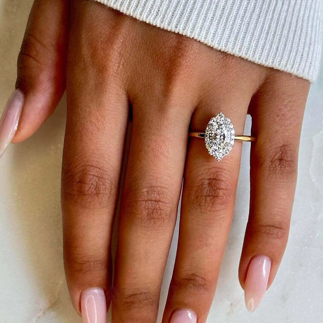 Oval Diamantweiß 925er Sterlingsilber Gold Halo Verlobungsring