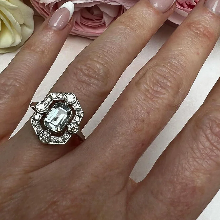 Smaragdschliff Aquamarine 925er Sterlingsilber Halo Verlobungsring