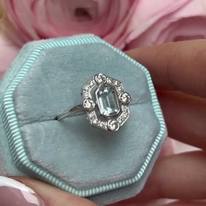 Smaragdschliff Aquamarine 925er Sterlingsilber Halo Verlobungsring