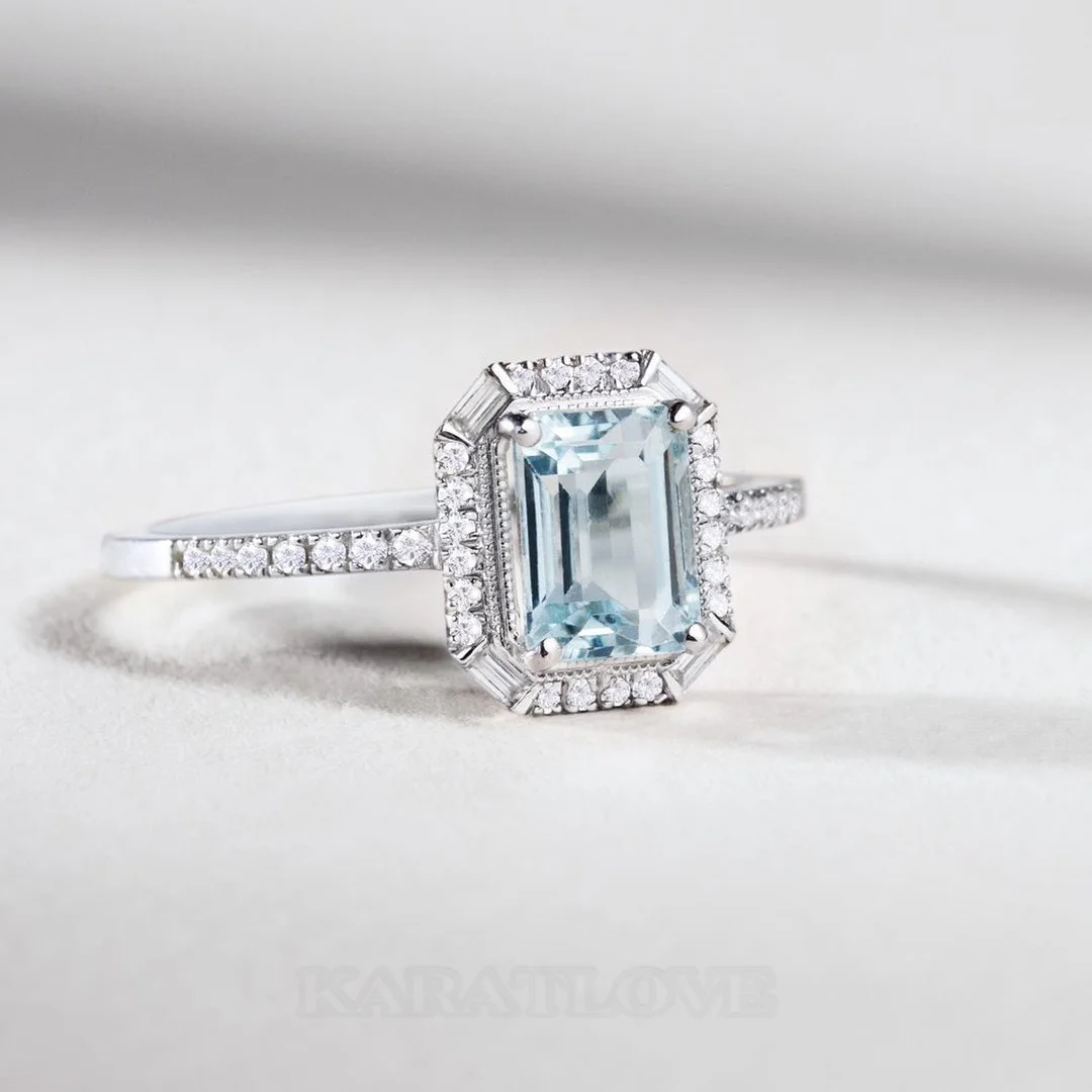 Smaragdschliff Aquamarine 925er Sterlingsilber Halo Verlobungsring Smaragdschliff Aquamarine 925er Sterlingsilber Halo Verlobungsring