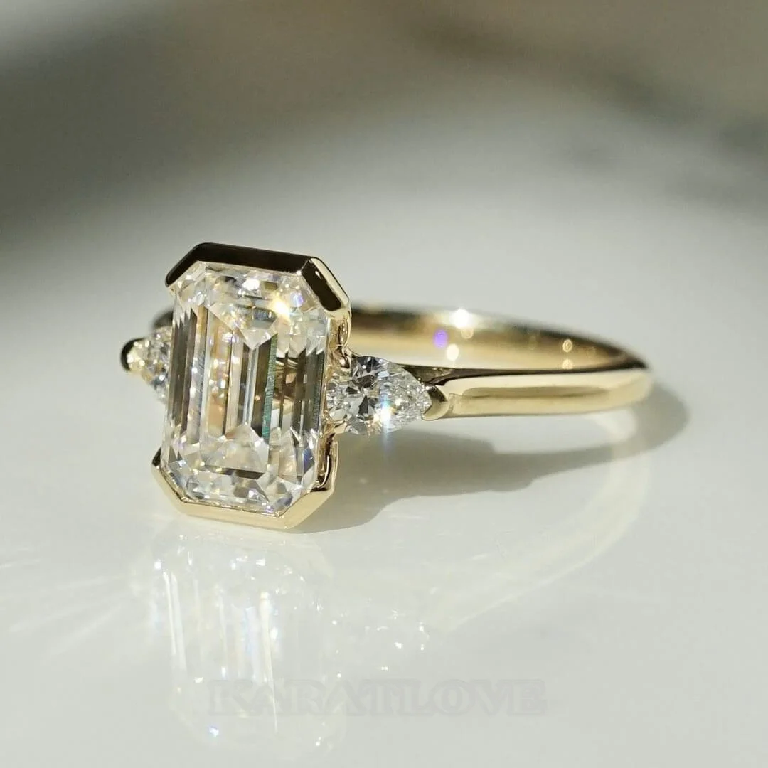 Smaragdschliff Diamantweiß 925er Sterlingsilber Gelbgold 3-Steine Verlobungsring