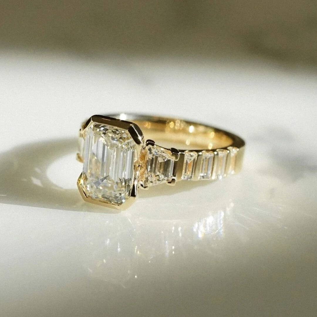 Smaragdschliff Diamantweiß 925er Sterlingsilber Gelbgold 3-Steine Verlobungsring