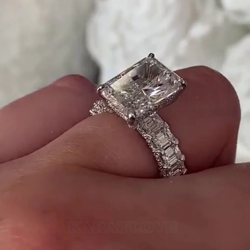 Radiantschliff Diamantweiß 925er Sterlingsilber Verstecktes Halo Verlobungsring