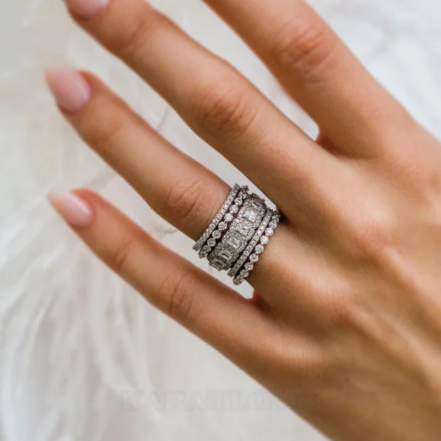 Smaragdschliff Diamantweiß 5-Piece 925er Sterlingsilber Ringband Ring-Set Smaragdschliff Diamantweiß 5-Piece 925er Sterlingsilber Ringband Ring-Set