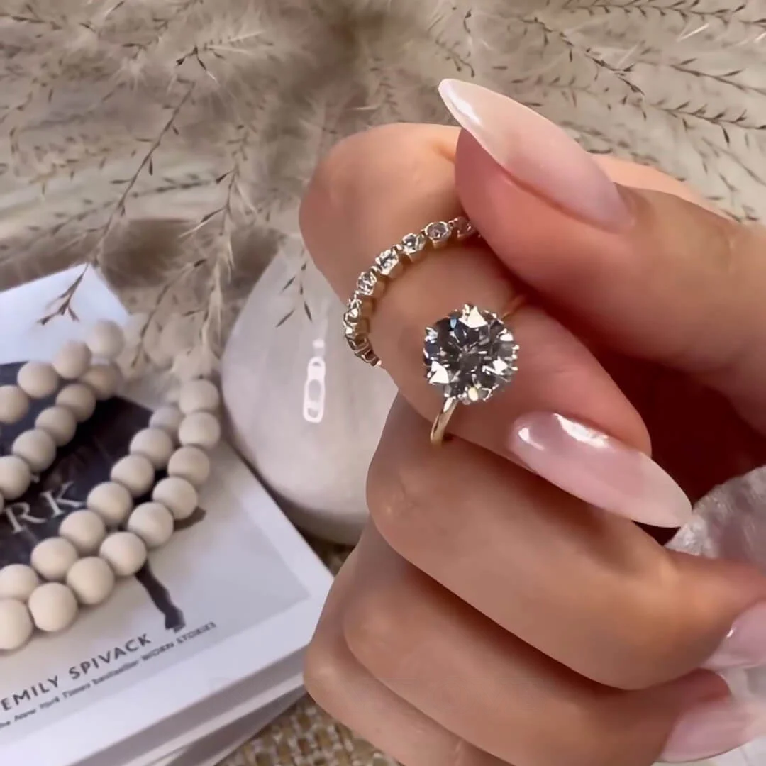 Runder Diamantweiß 925er Sterlingsilber Gold Halo Ring-Set