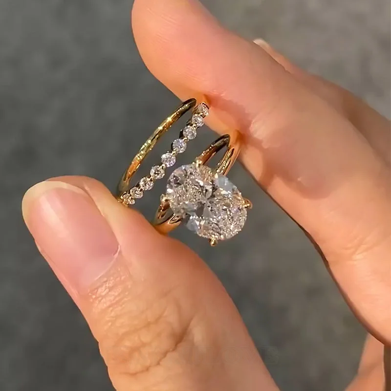 Ovalschnitt Diamantweiß 925er Sterlingsilber Gelbgold Halo Trauring-Set