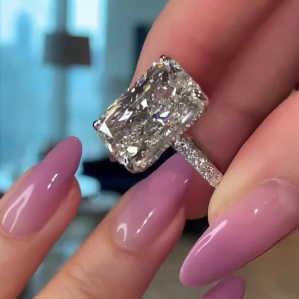 Radiantschliff Diamantweiß Verlobungsring aus 925er Sterlingsilber