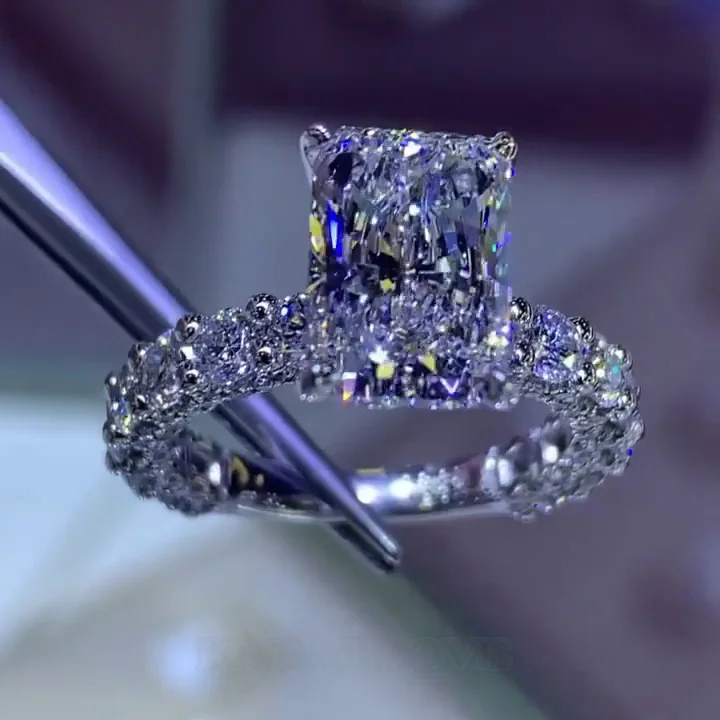 Radiantschliff Diamantweiß Art-Déco Verlobungsring aus 925er Sterlingsilber
