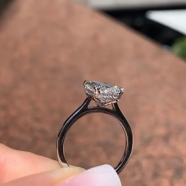 Diamantweiß Radiantschliff Klassisch Verlobungsring aus 925er Sterlingsilber