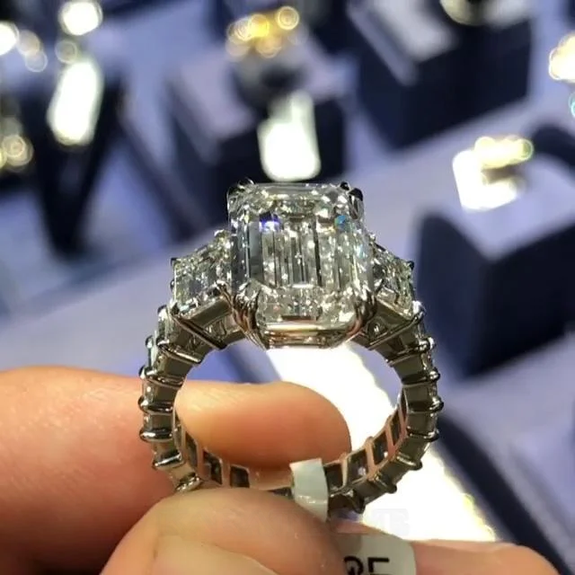 Smaragdschliff Diamantweiß 925er Sterlingsilber 3-Steine Brautset