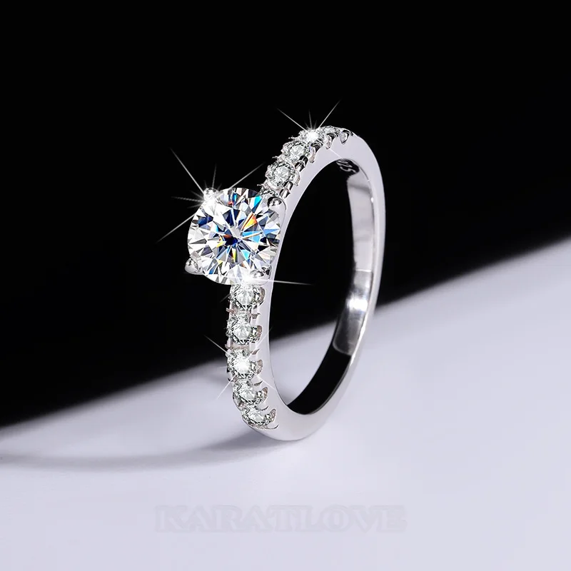 Rundschliff Moissanite Diamantweiß 925er Sterlingsilber Klassisch Verlobungsring