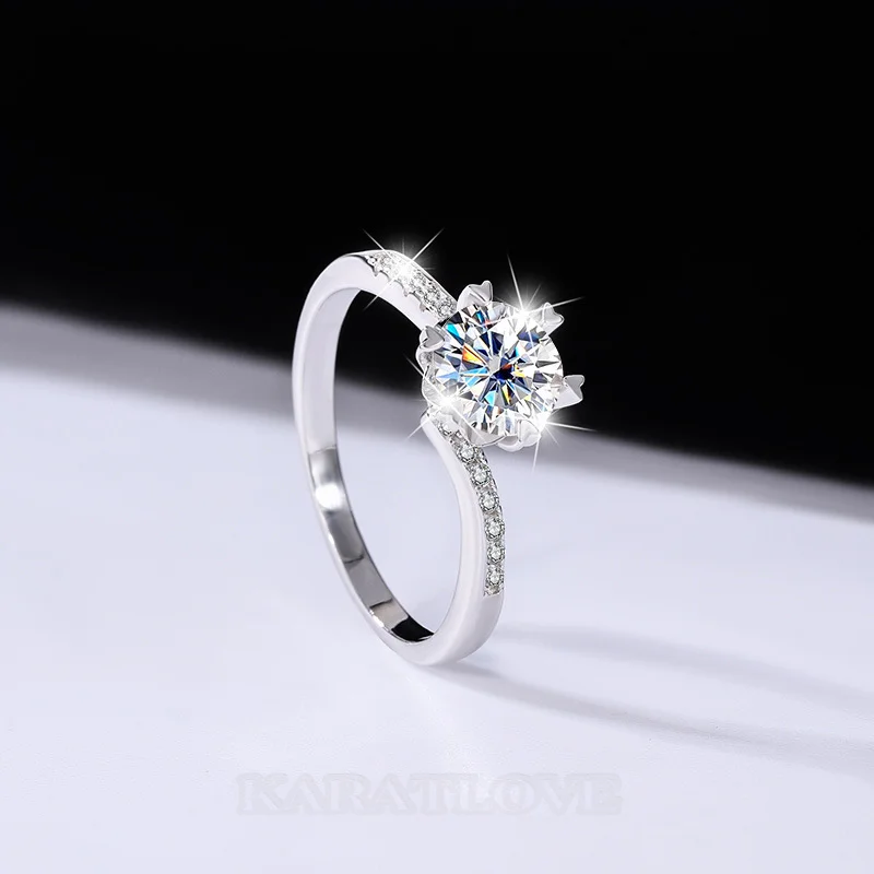 Rundschliff Moissanite Diamantweiß 925er Sterlingsilber Klassisch Verlobungsring