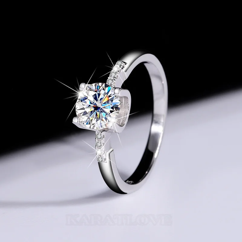 Rundschliff Moissanite Diamantweiß 925er Sterlingsilber Klassisch Verlobungsring