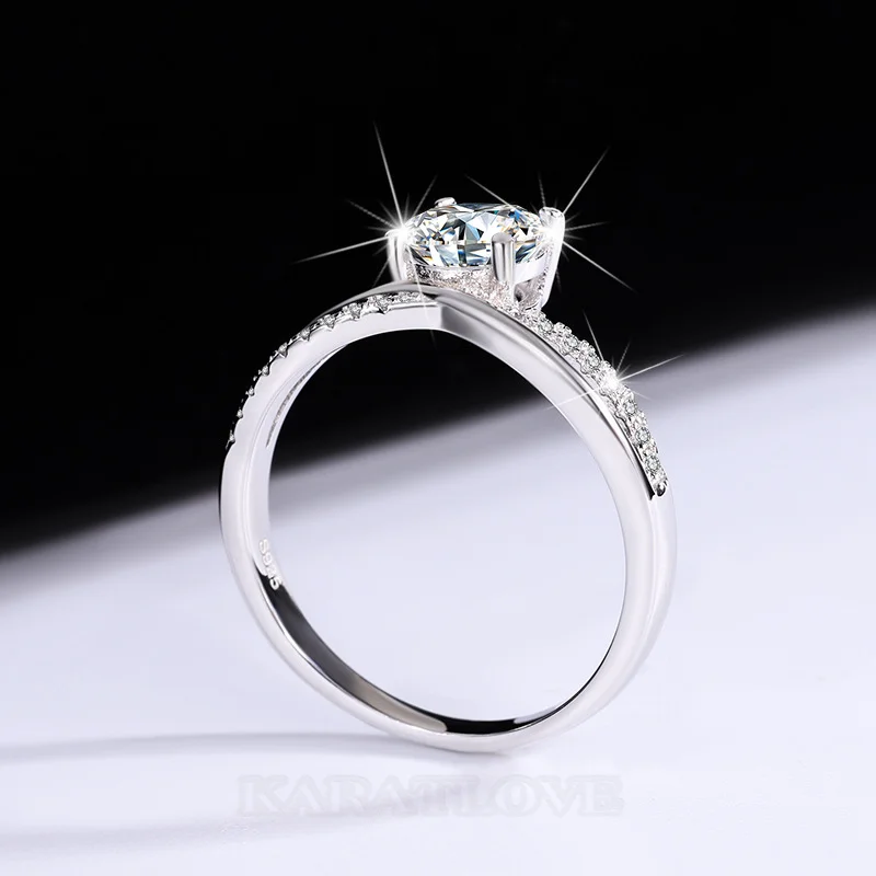 Rundschliff Moissanite Diamantweiß 925er Sterlingsilber Klassisch Verlobungsring