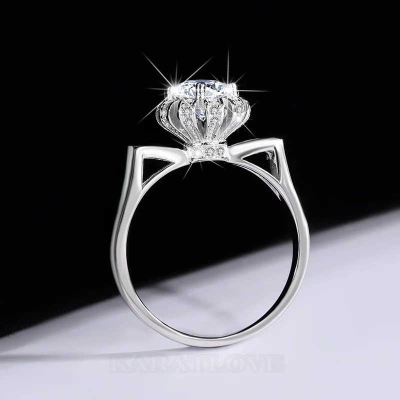 Rundschliff Moissanite Diamantweiß 925er Sterlingsilber Halo Verlobungsring