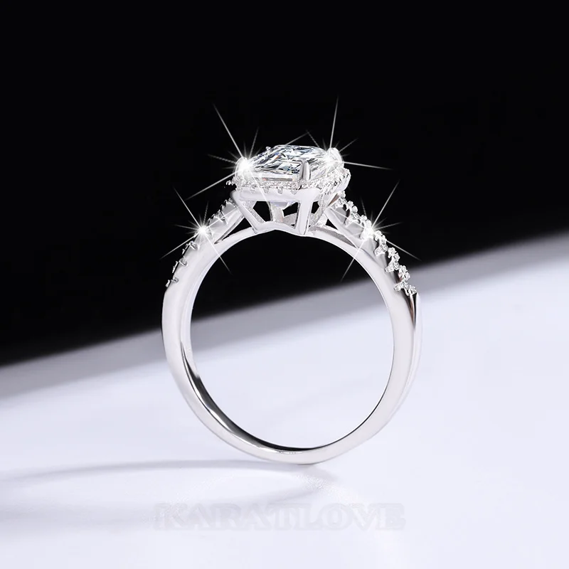 Radiantschliff Moissanite Diamantweiß 925er Sterlingsilber Halo Verlobungsring