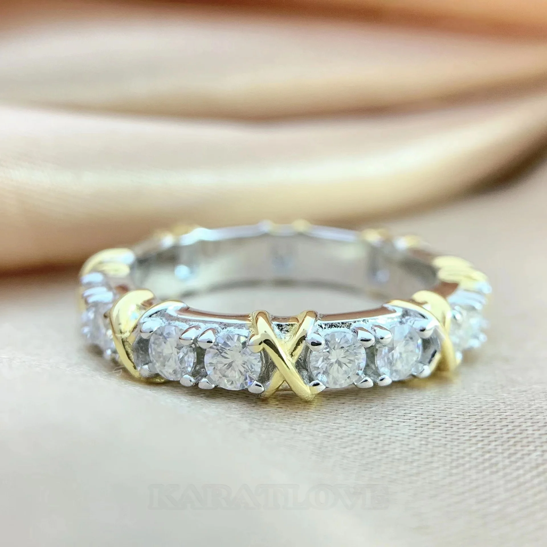Rundschliff Moissanite Diamantweiß 925er Sterlingsilber Bicolor Eheringe Ring