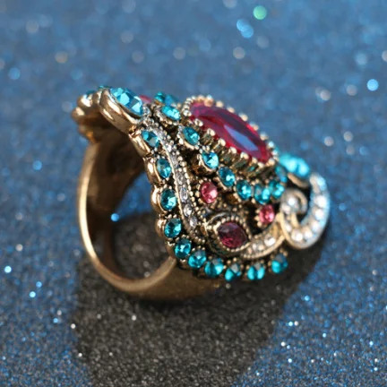 Rubinrot and Saphirblau Ring