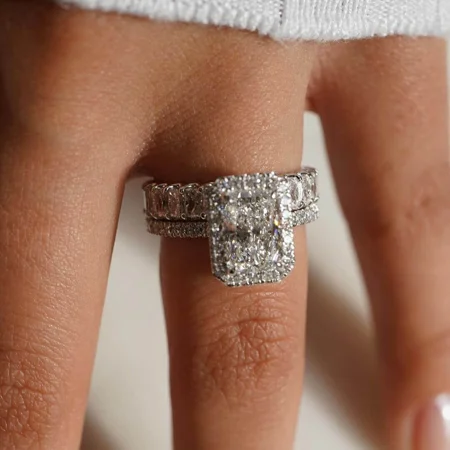 Radiantschliff Diamantweiß 925er Sterlingsilber Halo Ring-Set