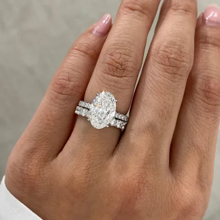 Ovalschnitt Diamantweiß 925er Sterlingsilber Verstecktes Halo Ring-Set