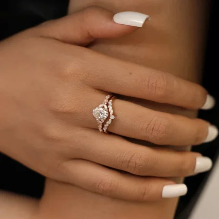 Ovalschnitt Diamantweiß...