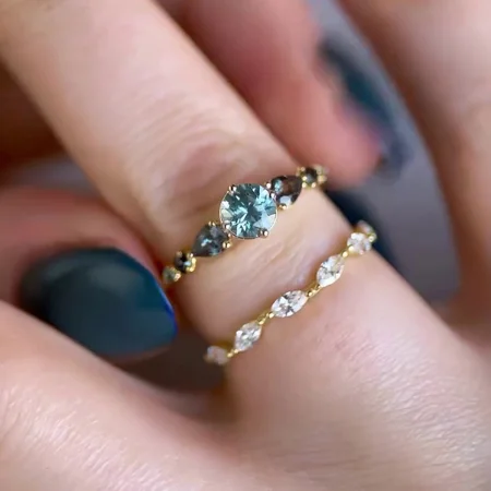 Rundschliff Aquamarinblau...