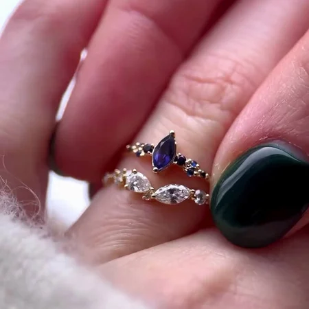 Marquise-Schliff Saphirblau...