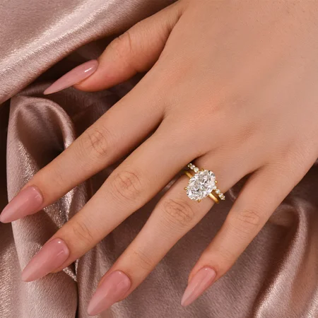 Ovalschnitt Diamantweiß...