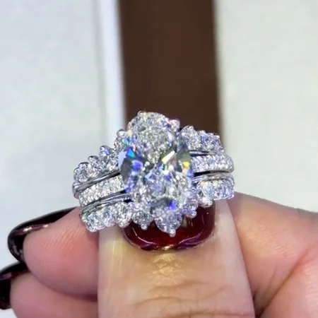 Ovalschnitt Diamantweiß...