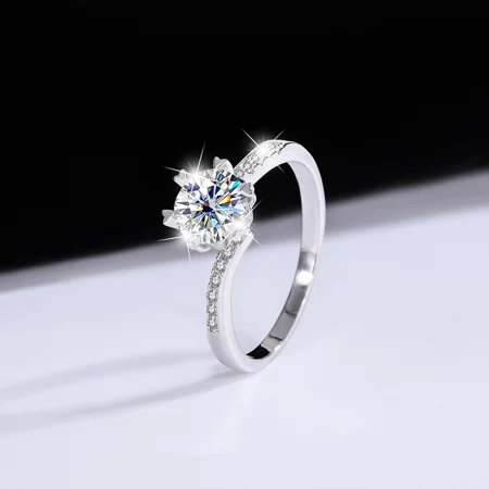 Rundschliff Moissanite...