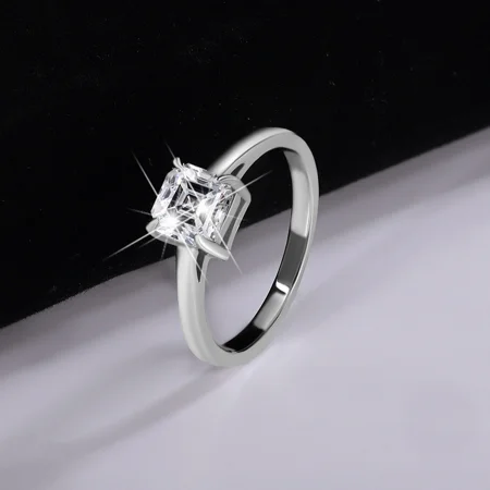 Asscher-Schliff Moissanite...