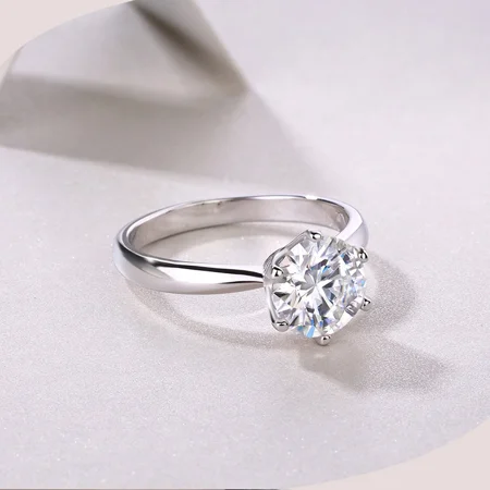 Rundschliff Moissanite...