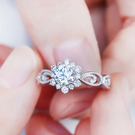 Rundschliff Moissanite...