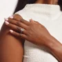 Smaragdschliff Diamantweiß 925er Sterlingsilber Gelbgold Verstecktes Halo Verlobungsring