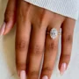 Oval Diamantweiß 925er Sterlingsilber Gold Halo Verlobungsring