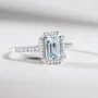 Smaragdschliff Aquamarine 925er Sterlingsilber Halo Verlobungsring