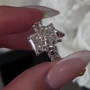 Radiantschliff Diamantweiß 925er Sterlingsilber Verstecktes Halo Verlobungsring