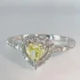 Herzförmiger Schnitt Zitronengelb Sterling Silber Halo Verlobungsring
