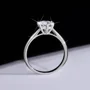 Rundschliff Moissanite Diamantweiß 925er Sterlingsilber Solitär-Verlobungsring