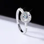 Rundschliff Moissanite Diamantweiß 925er Sterlingsilber Halo Verlobungsring