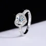 Rundschliff Moissanite Diamantweiß 925er Sterlingsilber Halo Verlobungsring